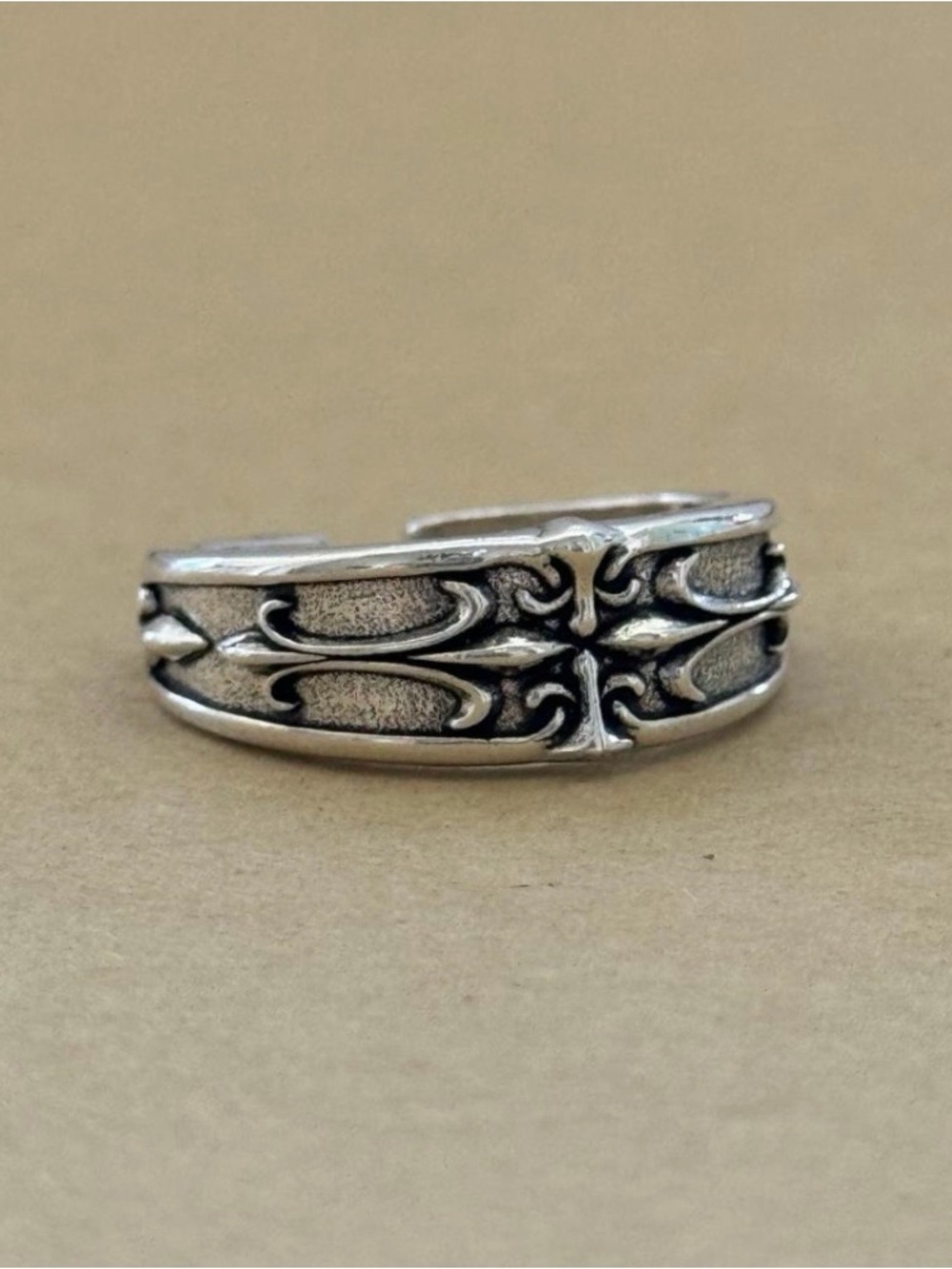 Men's Silver-Tone Gothic Cross Band Ring